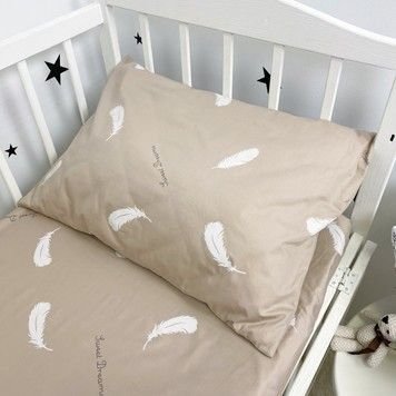 Сатиновая наволочка на подушку 40х60 см Oh My Kids &laquo;Перья&raquo;