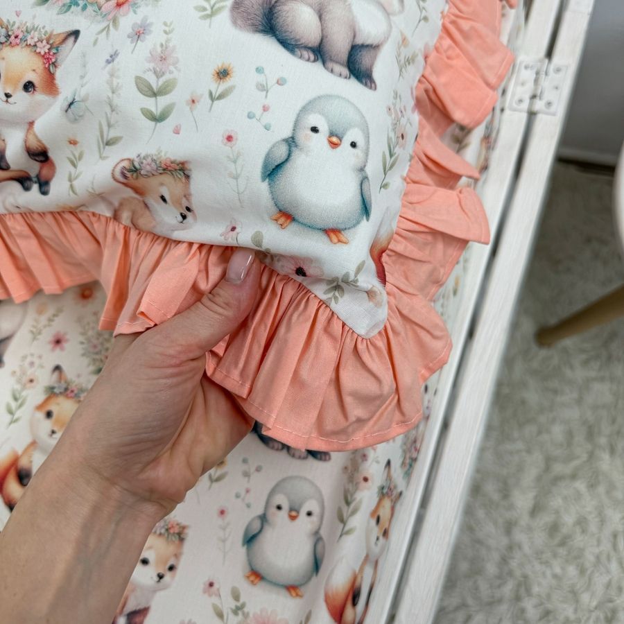 Натуральный комплект постельного белья с рюшами в кровать 190х90 см Oh My Kids &laquo;Зверята&raquo; персиковый ранфорс